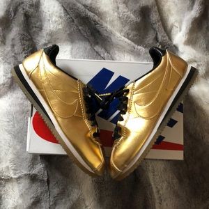 Nike Classic Cortez GOLD Sz 7.5W